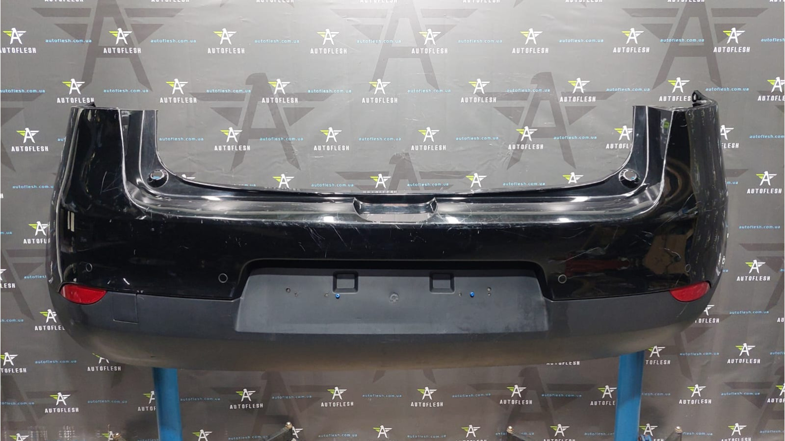 Бампер задний 850220009R, 850B20001R Renault Megane III меган хетчбек бу Бампер задний 850220009R, 850B20001R Renault Megane III меган хетчбек бу